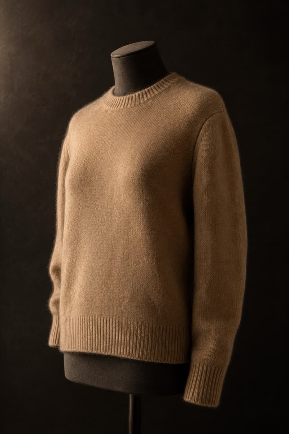 Honey beige lambswool crew neck on a charcoal dress form